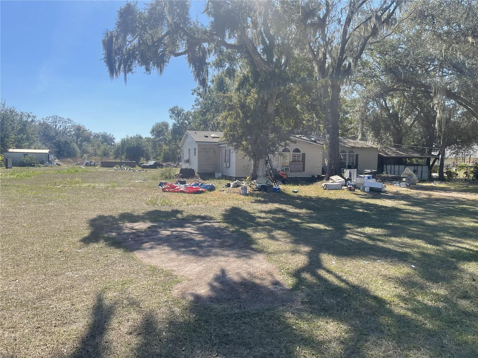 Listing Details for 401 Sparkman Road, PLANT CITY, FL 33566
