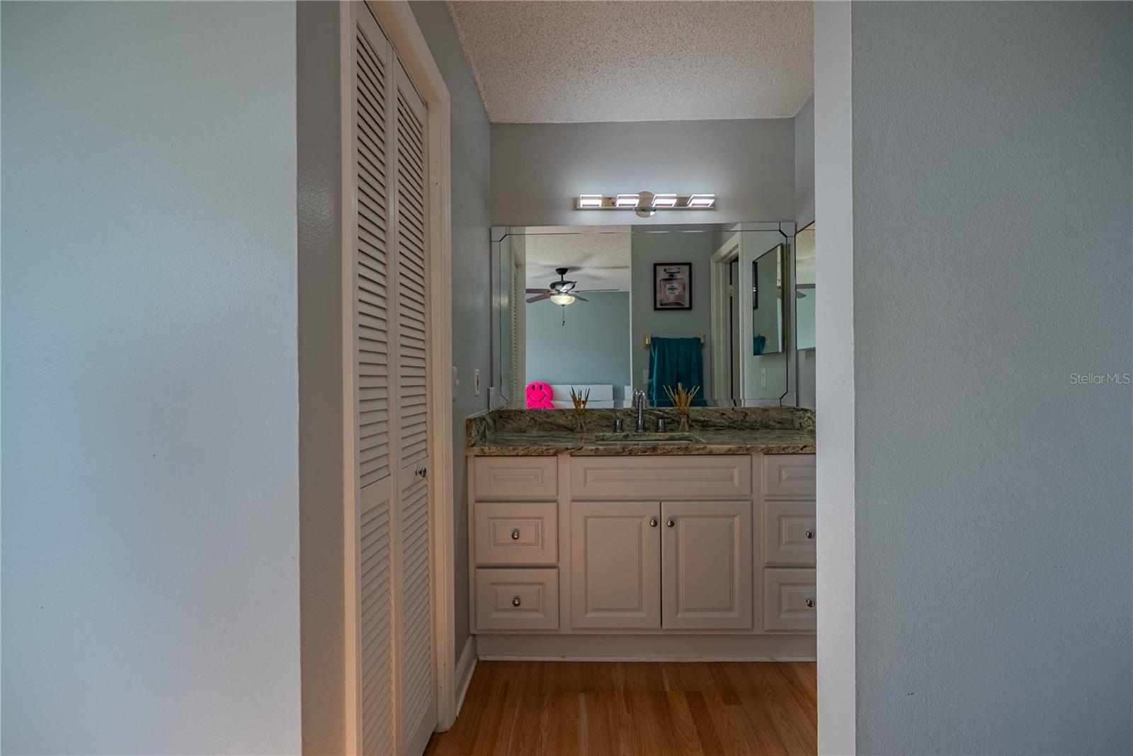 Image 19 of 46 For 5124 Springwood Drive