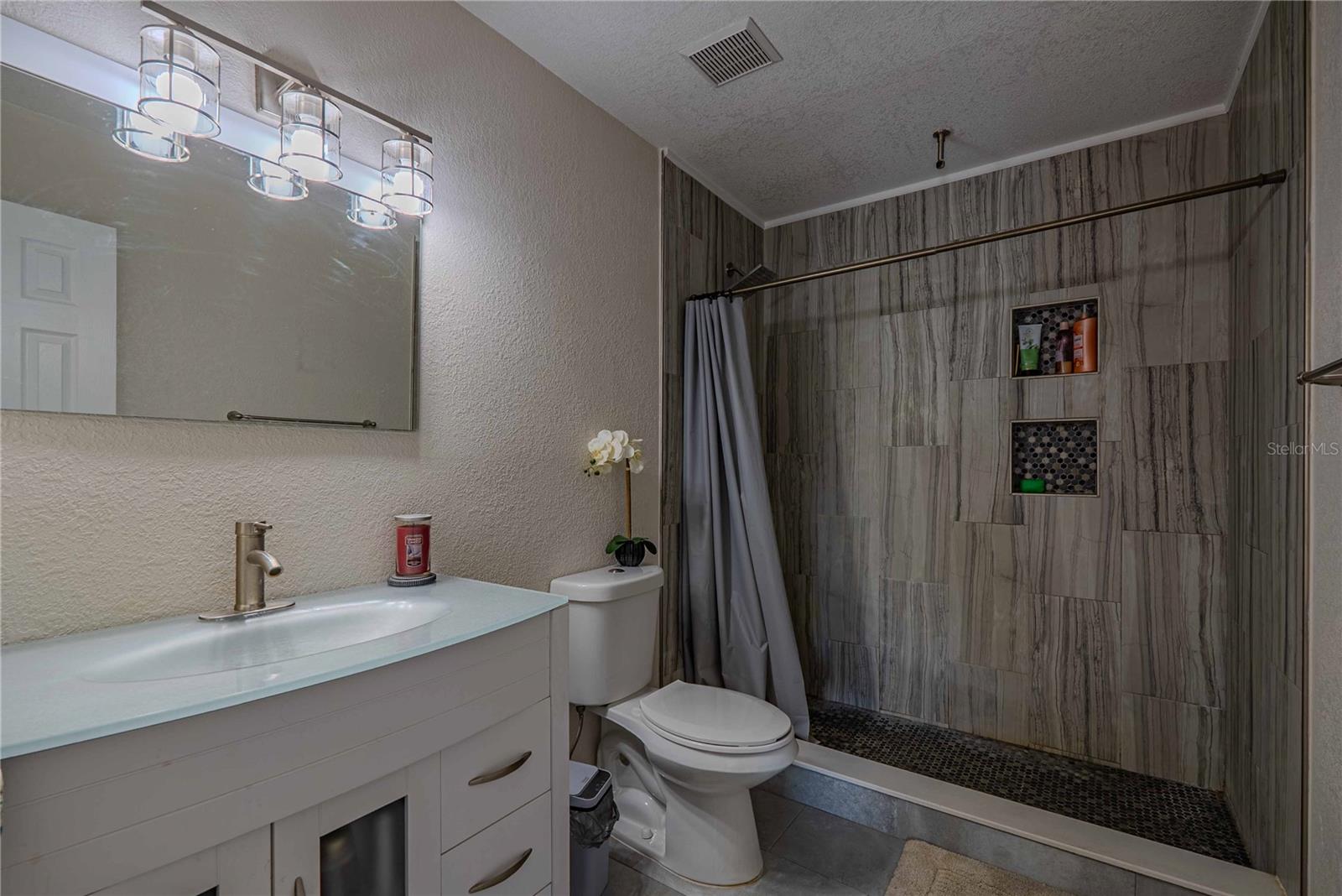 Image 25 of 46 For 5124 Springwood Drive