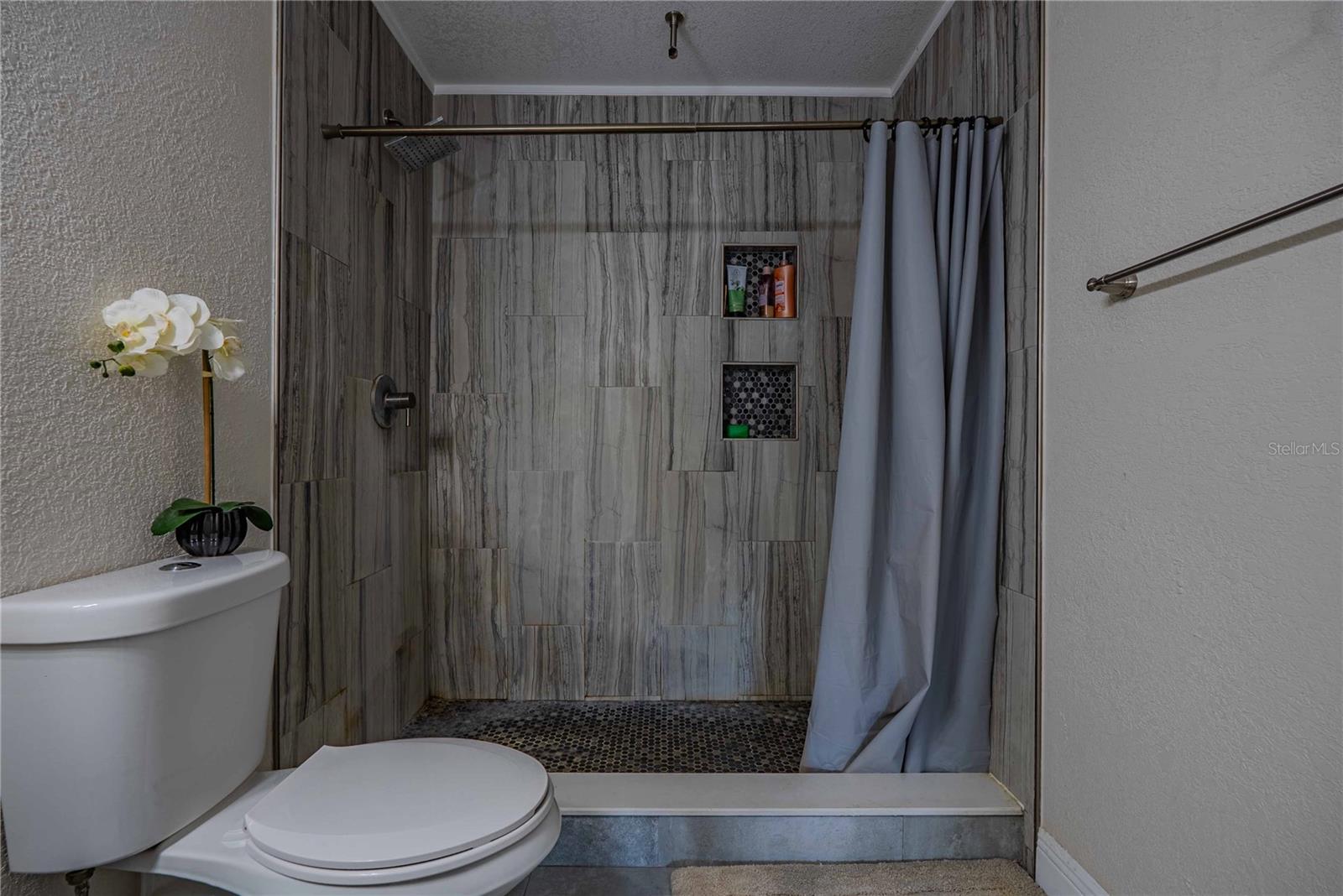 Image 26 of 46 For 5124 Springwood Drive