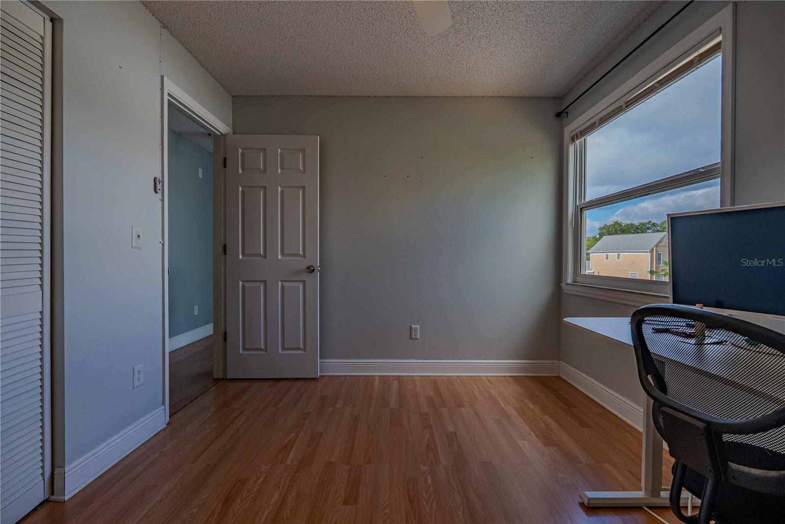 Image 28 of 46 For 5124 Springwood Drive