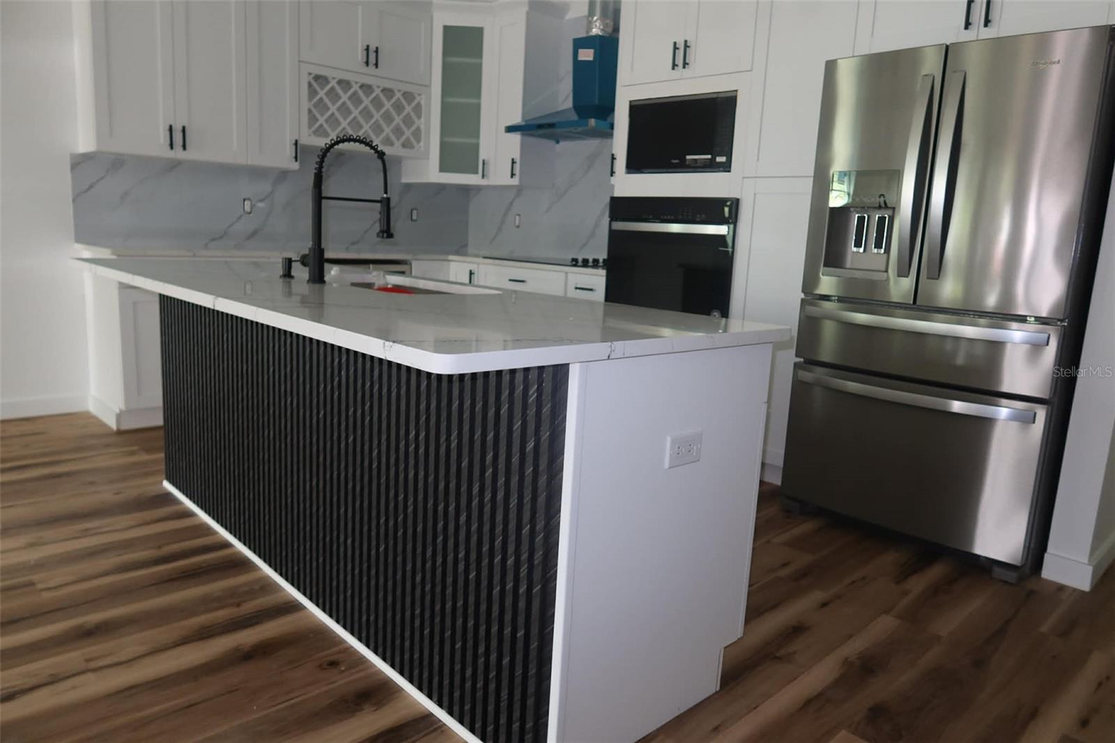 Image 12 of 15 For 611 Elm Street