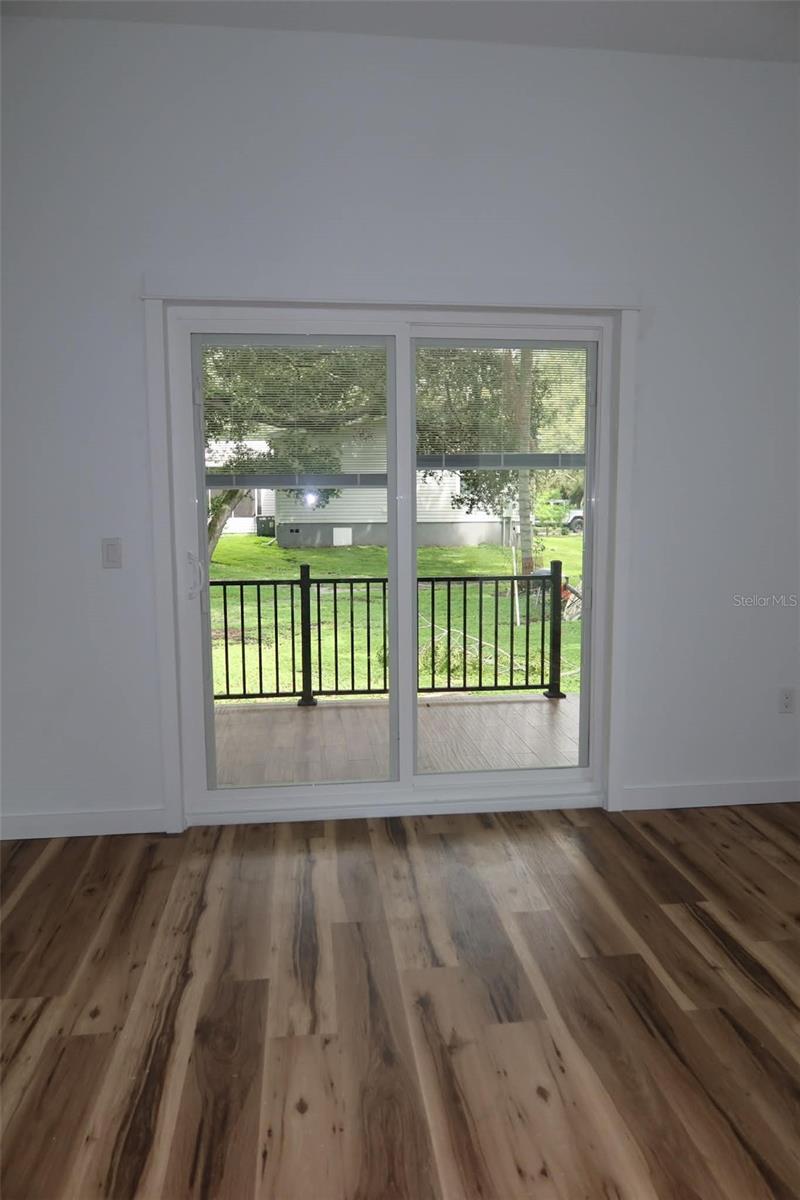 Image 8 of 15 For 611 Elm Street