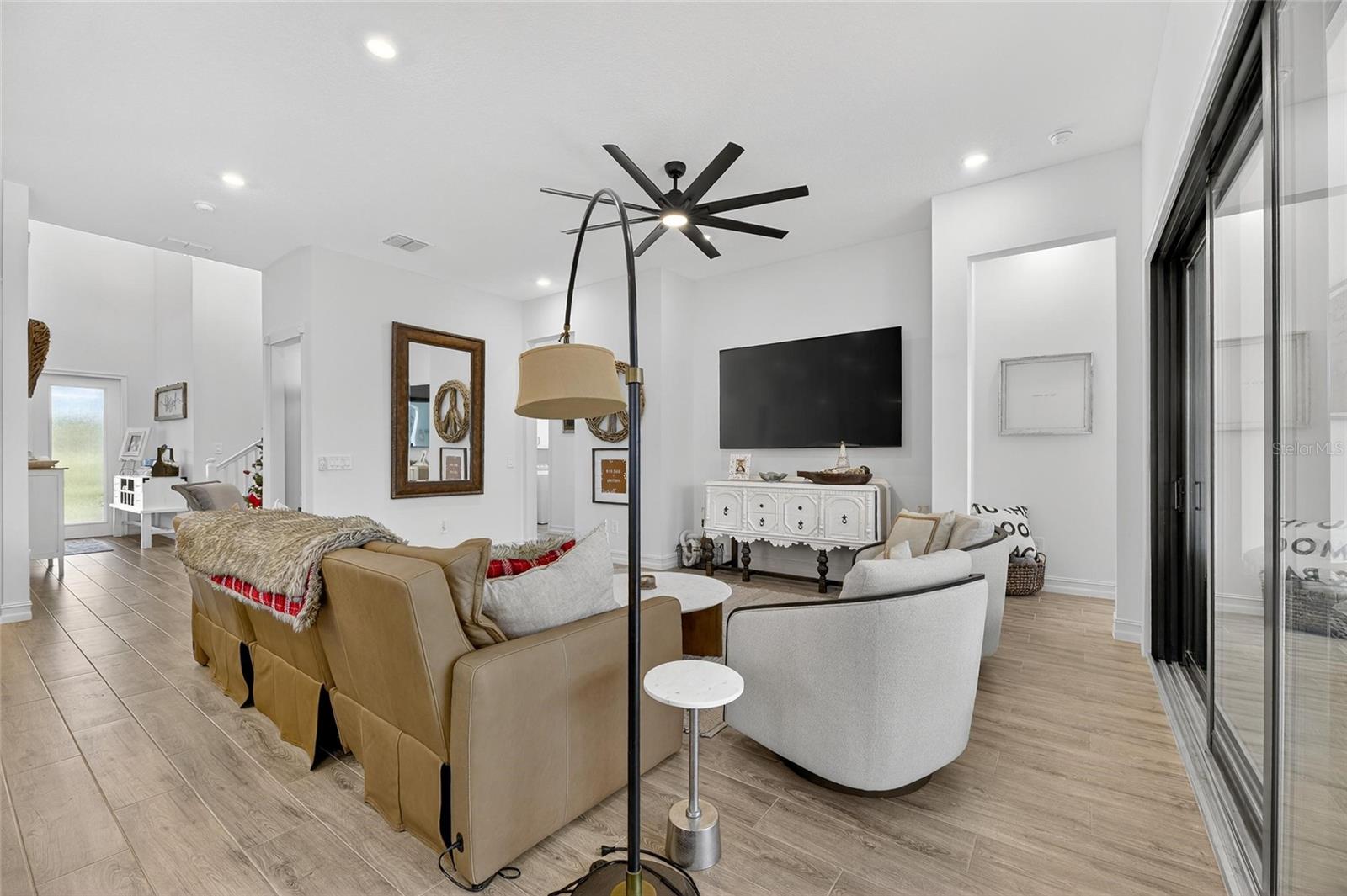 Image 24 of 83 For 1128 Seagrape Drive