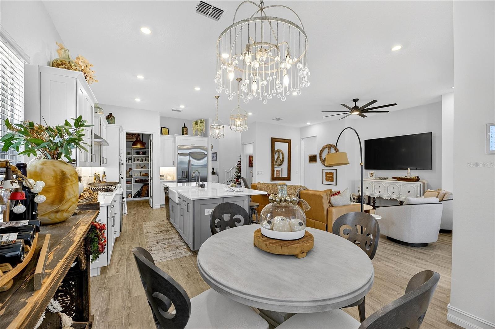 Image 34 of 83 For 1128 Seagrape Drive