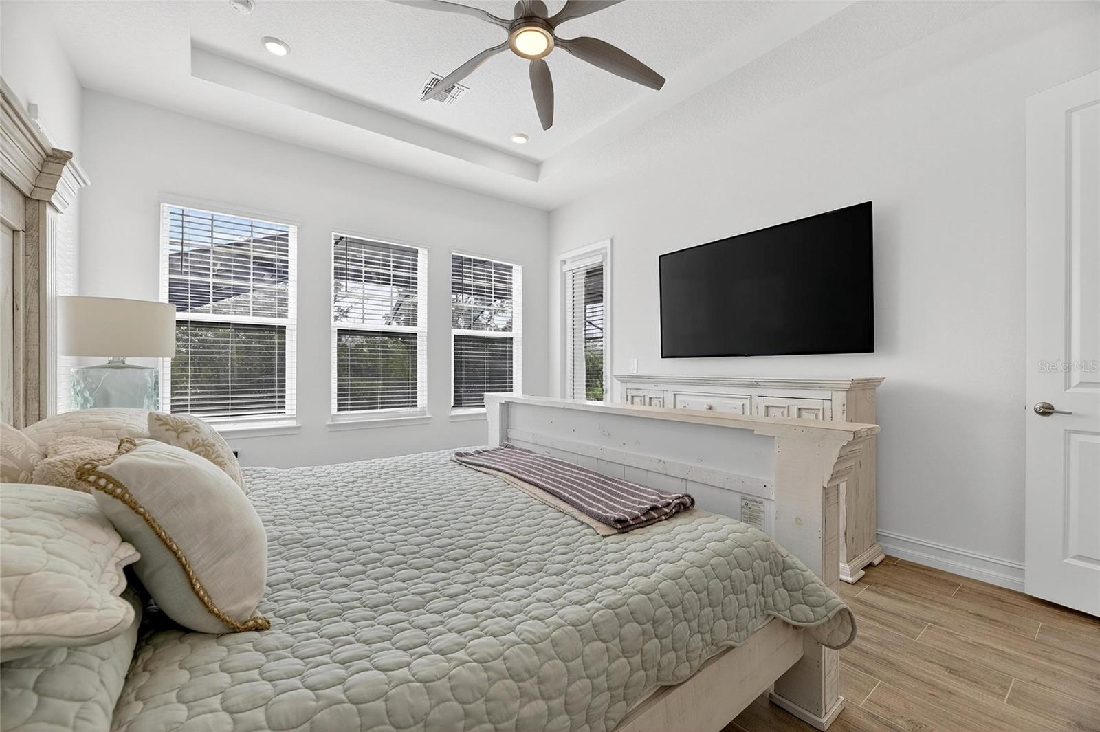 Image 41 of 83 For 1128 Seagrape Drive