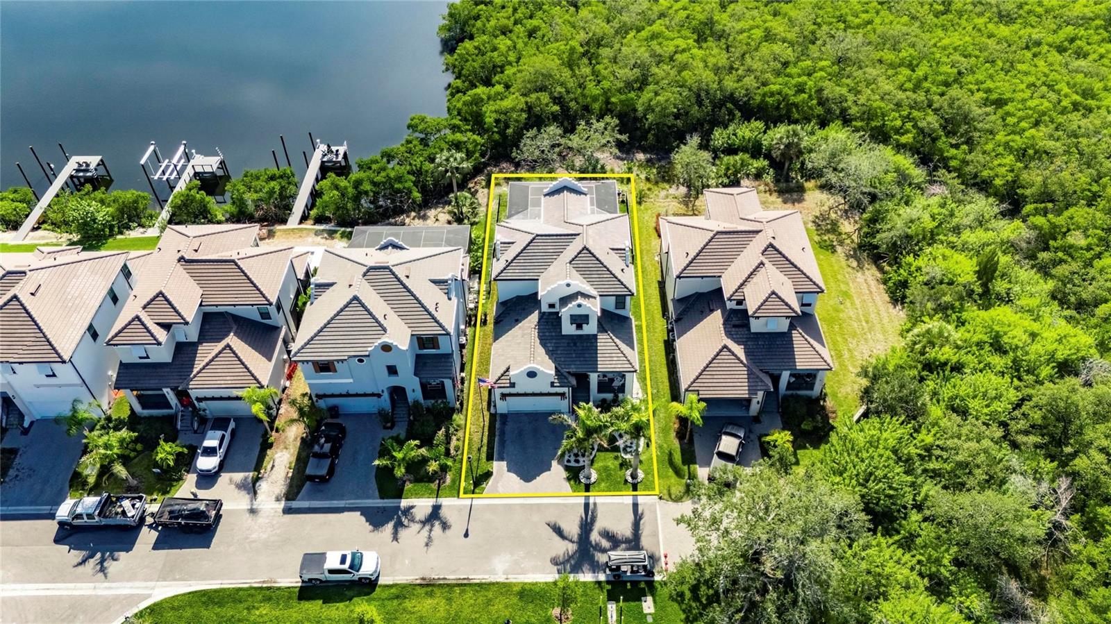 Image 76 of 83 For 1128 Seagrape Drive