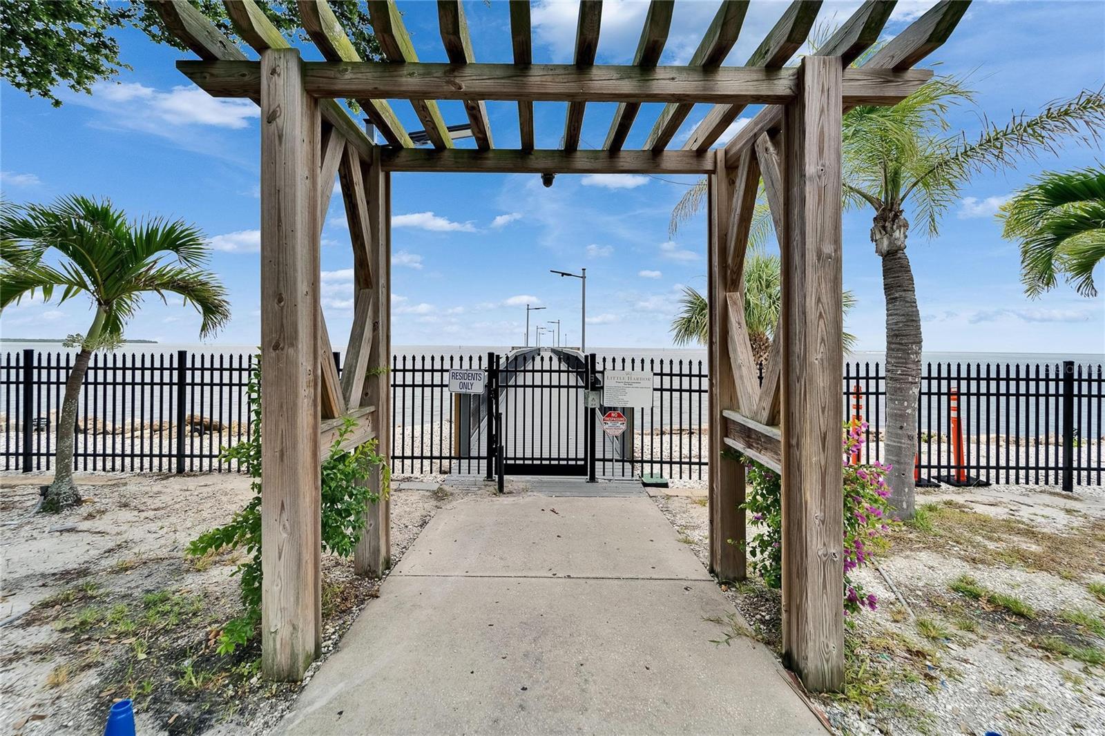 Image 98 of 100 For 1128 Seagrape Drive