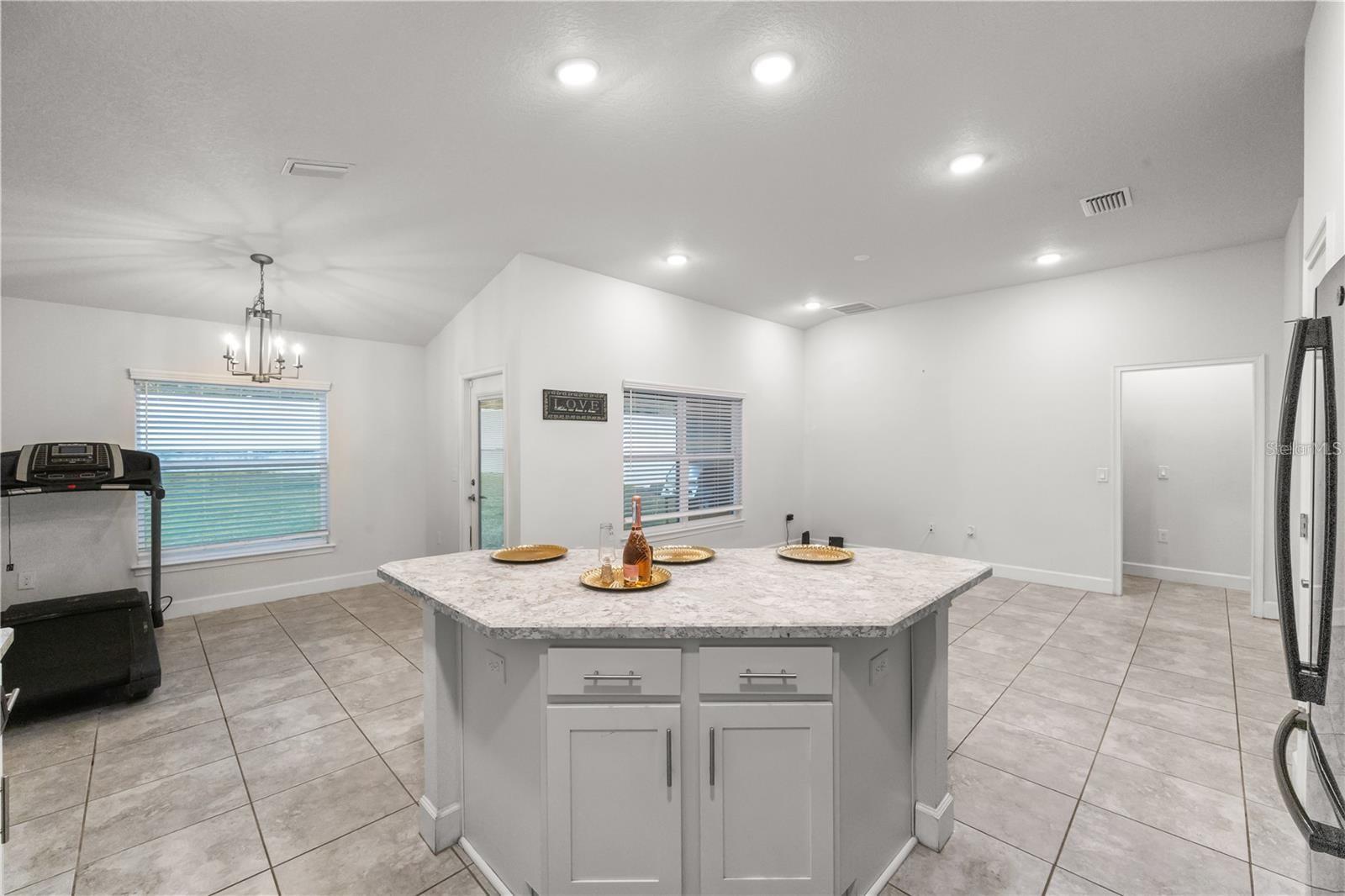 Image 14 of 37 For 14429 Potterton Circle