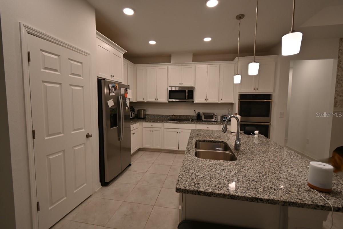 Image 5 of 19 For 11996 Hilltop Farms Drive