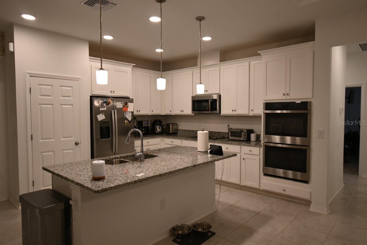 Image 6 of 19 For 11996 Hilltop Farms Drive