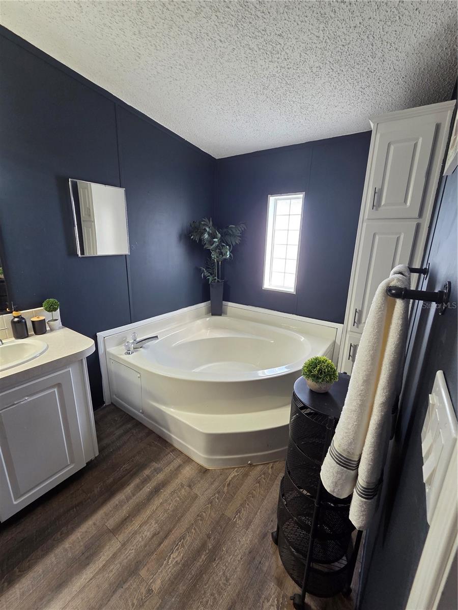 Image 28 of 65 For 14479 Angus Road