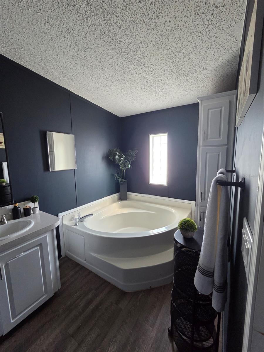 Image 31 of 65 For 14479 Angus Road