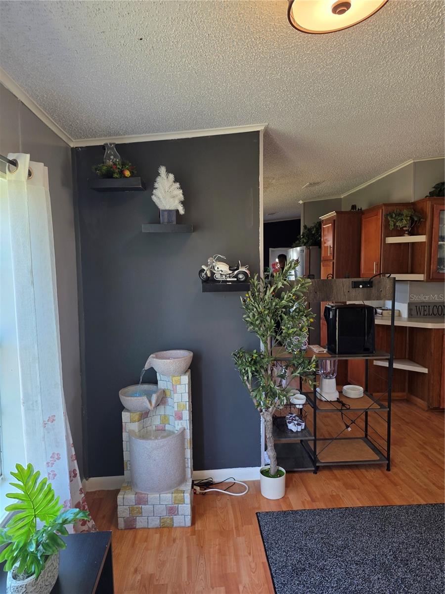 Image 4 of 65 For 14479 Angus Road