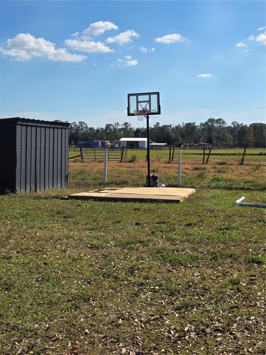 Image 44 of 65 For 14479 Angus Road