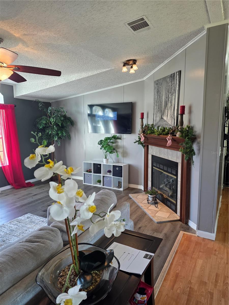 Image 8 of 65 For 14479 Angus Road