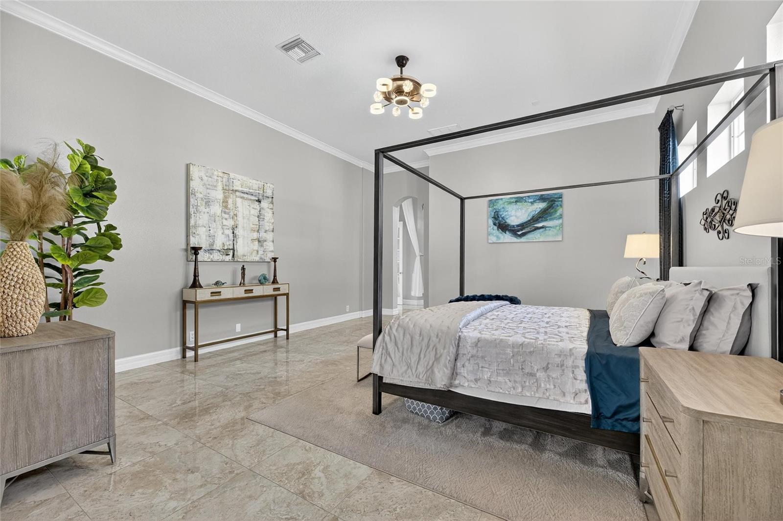 Listing photo id 20 for 719 Islebay Drive