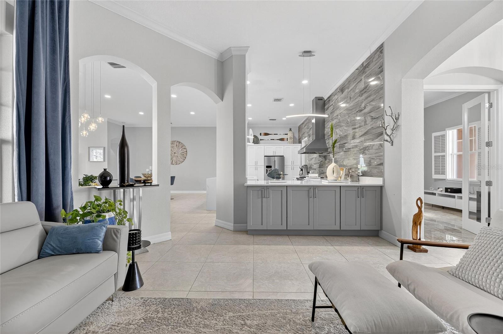 Listing photo id 26 for 719 Islebay Drive