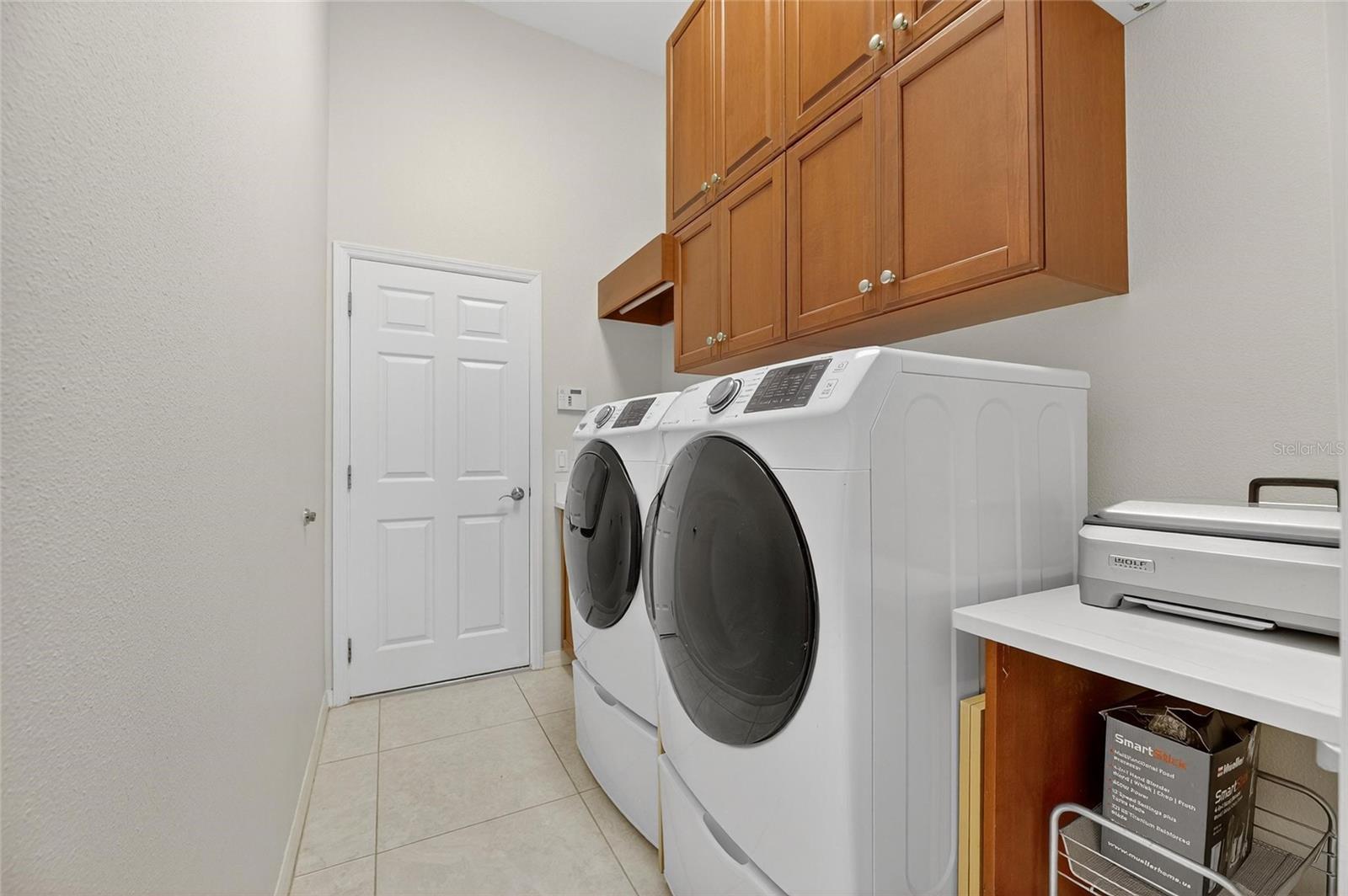 Listing photo id 38 for 719 Islebay Drive