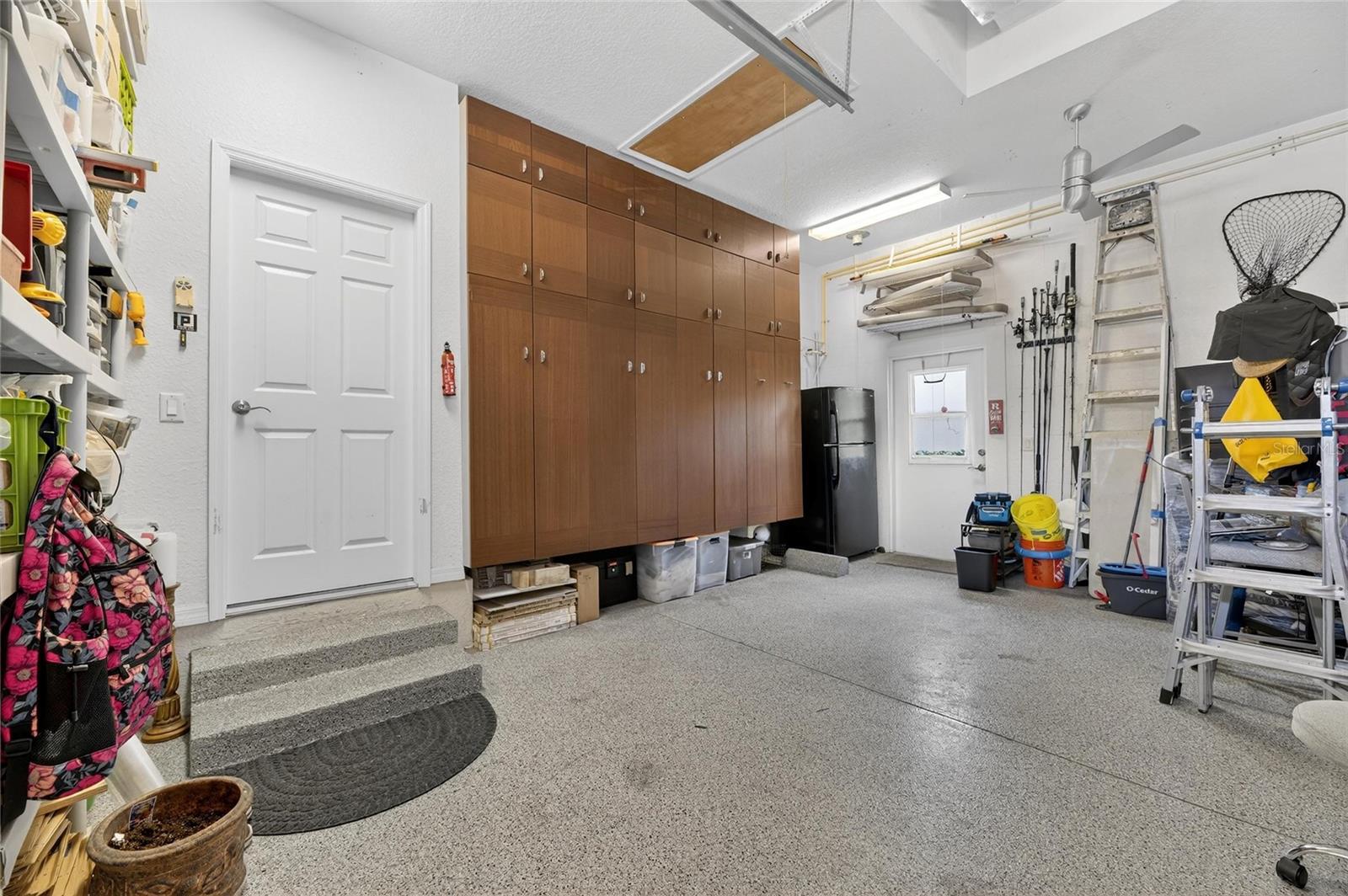 Listing photo id 39 for 719 Islebay Drive