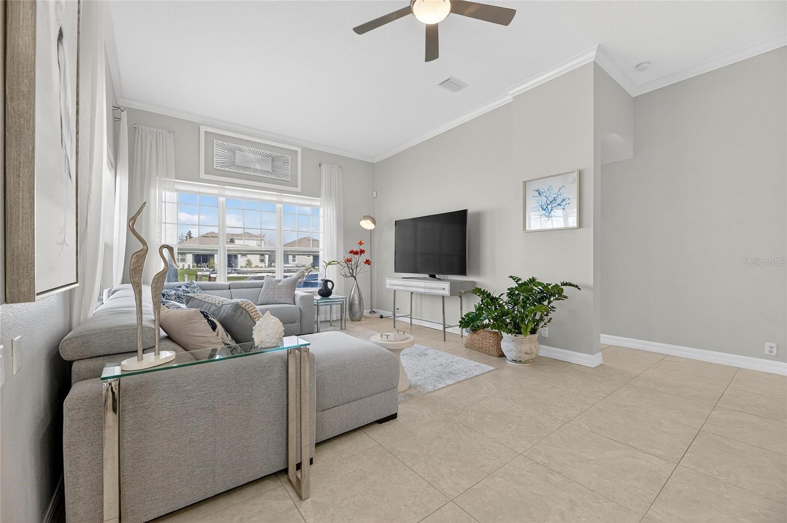 Listing photo id 46 for 719 Islebay Drive