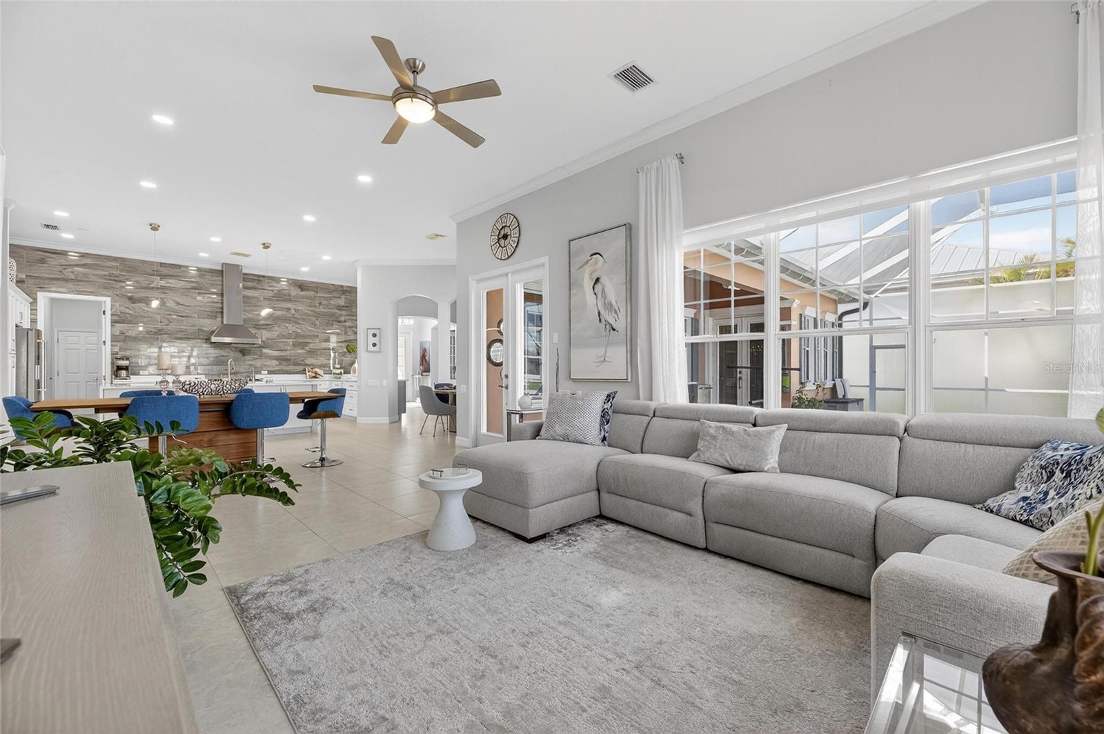 Listing photo id 47 for 719 Islebay Drive