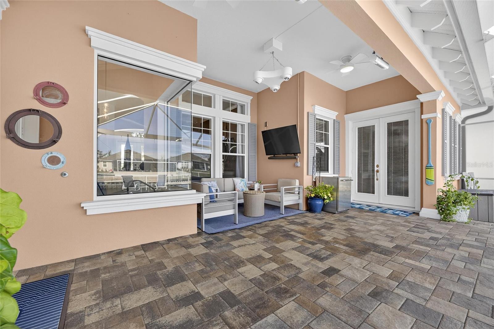 Listing photo id 69 for 719 Islebay Drive