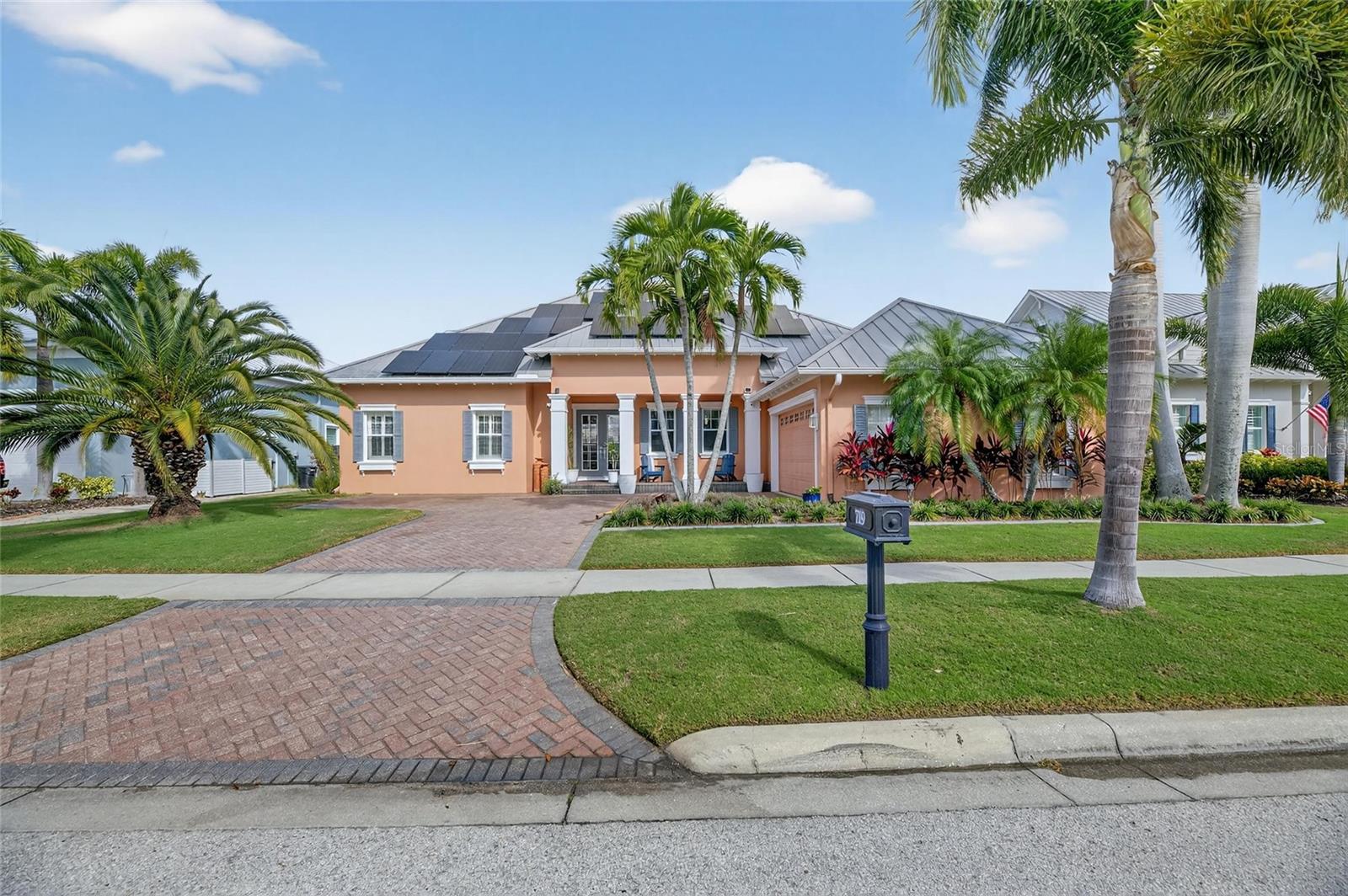 Listing photo id 83 for 719 Islebay Drive