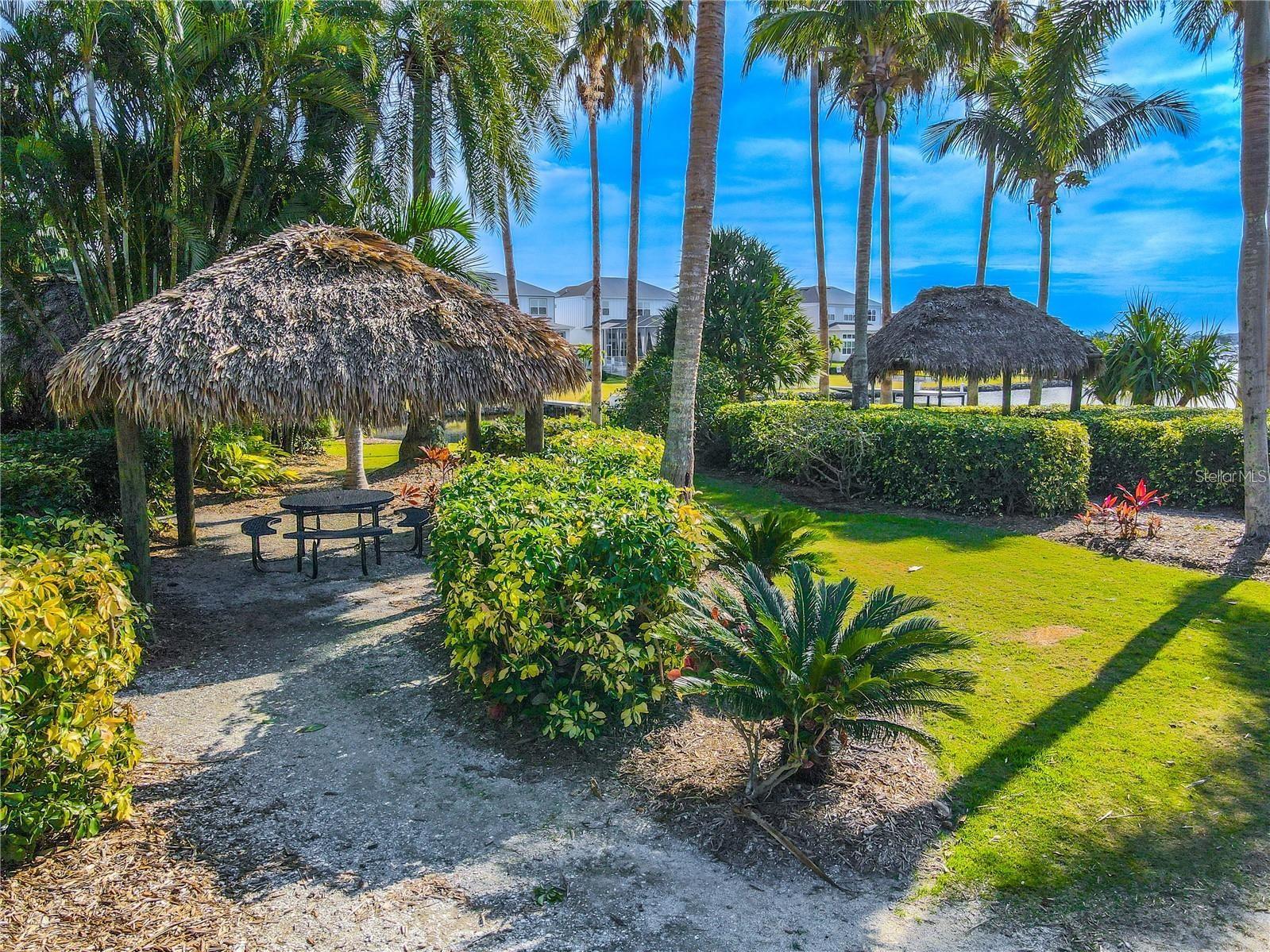 Listing photo id 87 for 719 Islebay Drive