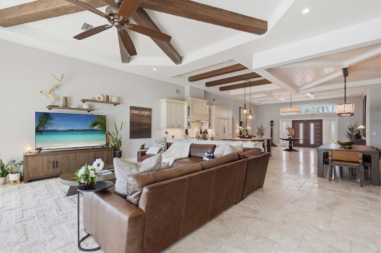 Listing photo id 24 for 215 Driftwood Lane