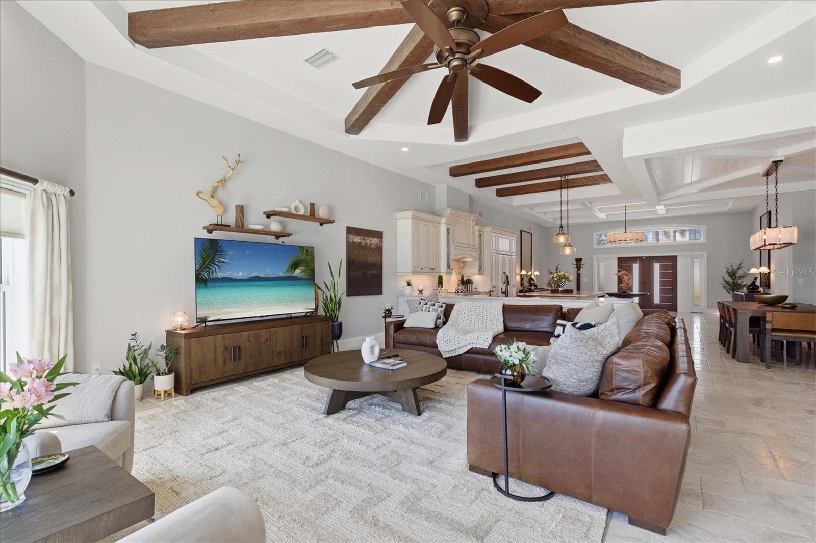 Listing photo id 29 for 215 Driftwood Lane