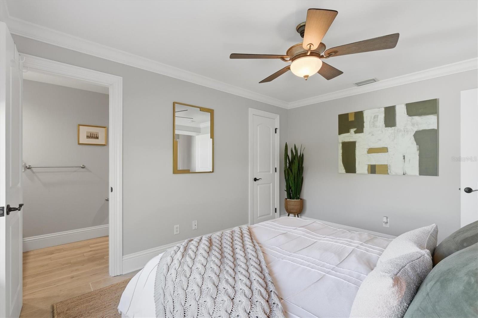 Listing photo id 47 for 215 Driftwood Lane