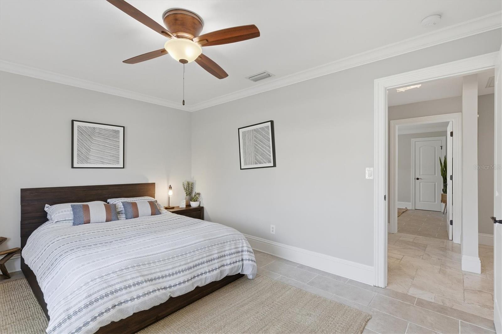 Listing photo id 51 for 215 Driftwood Lane