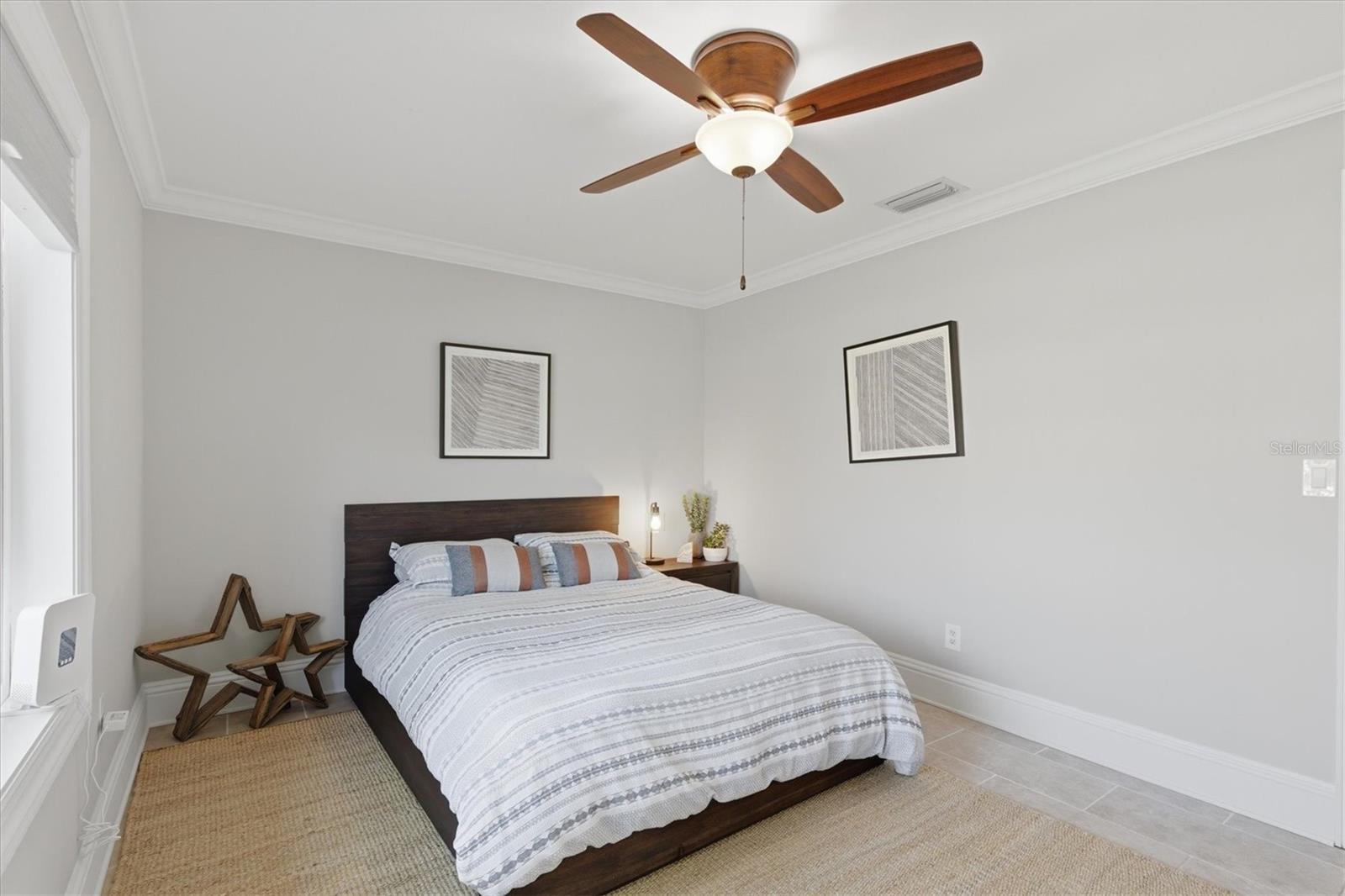 Listing photo id 52 for 215 Driftwood Lane