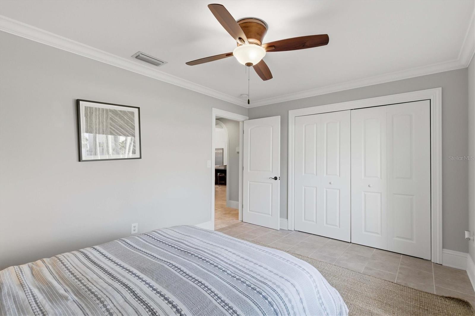 Listing photo id 53 for 215 Driftwood Lane