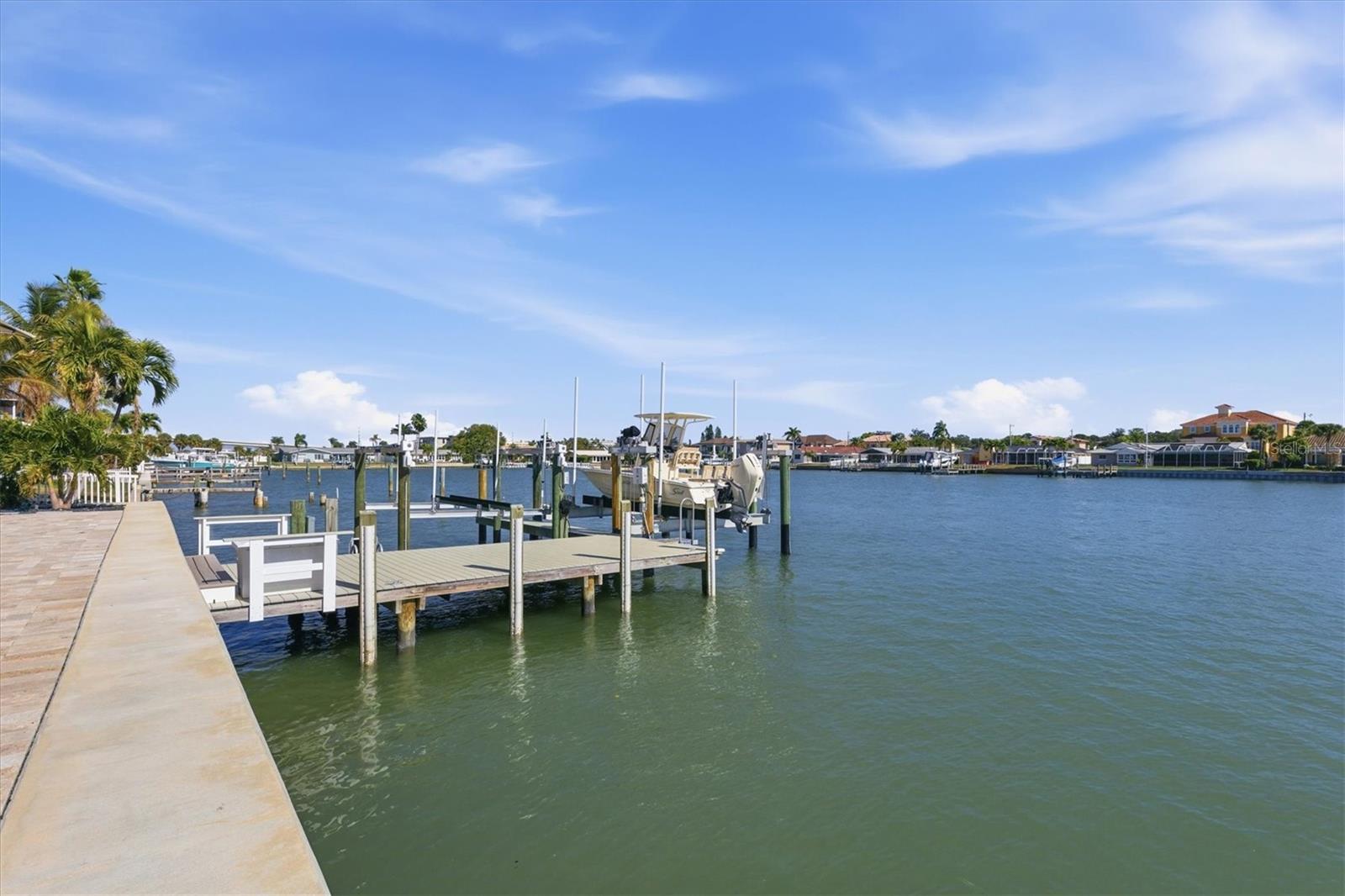 Listing photo id 66 for 215 Driftwood Lane