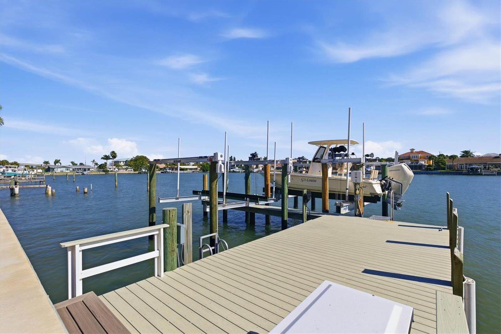 Listing photo id 67 for 215 Driftwood Lane