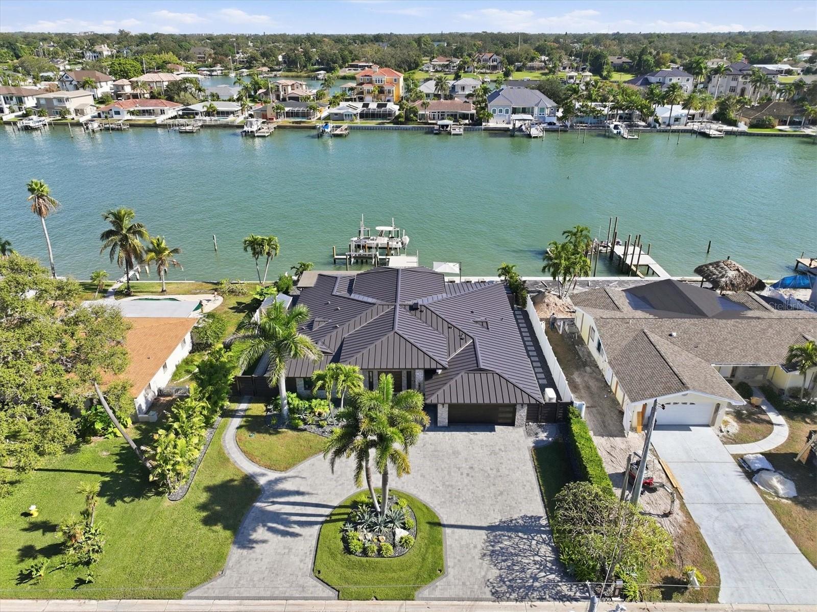 Listing photo id 73 for 215 Driftwood Lane