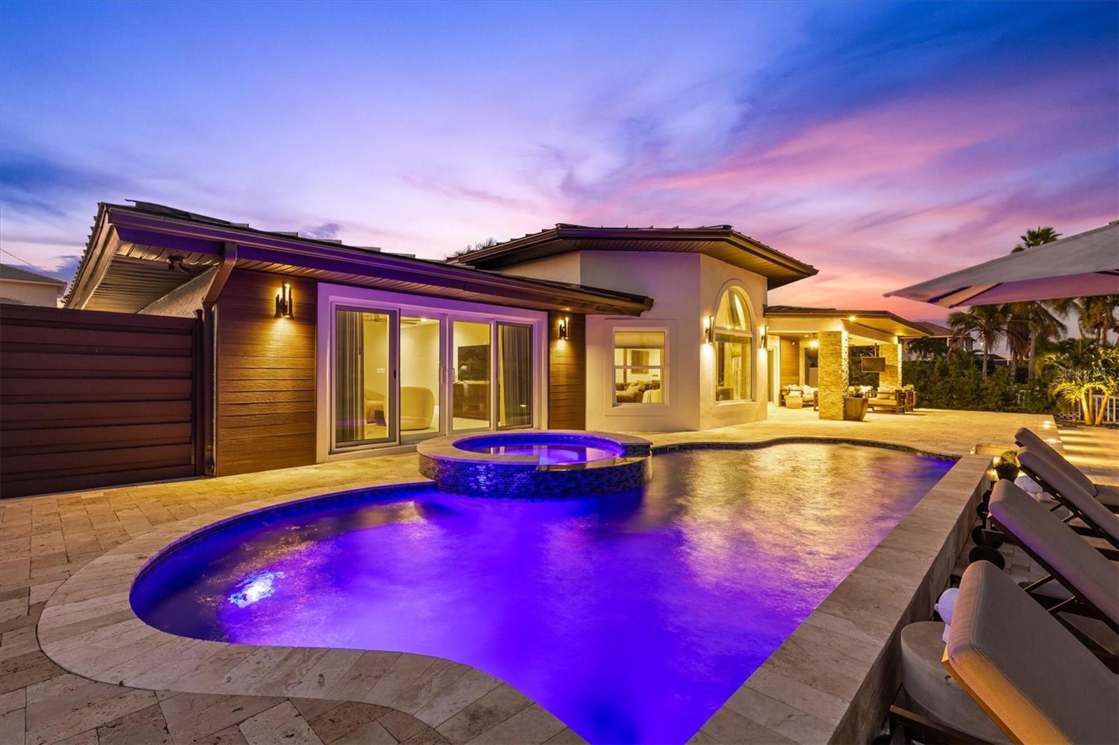 Listing photo id 78 for 215 Driftwood Lane