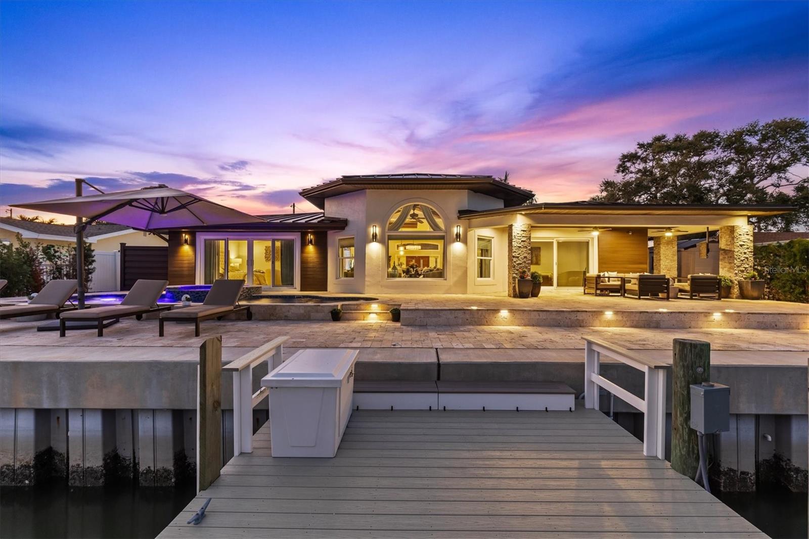 Listing photo id 80 for 215 Driftwood Lane