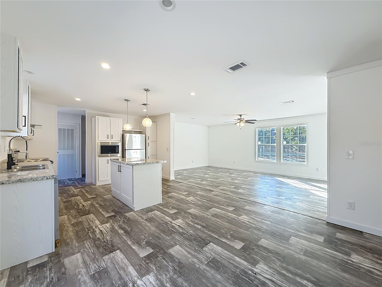 Image 21 of 45 For 2291 140 Avenue