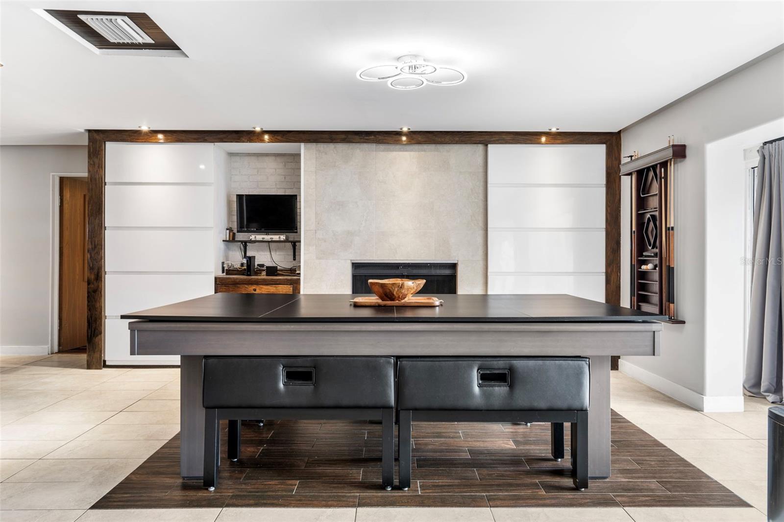 Image 11 of 43 For 2406 Meadowbrook Drive