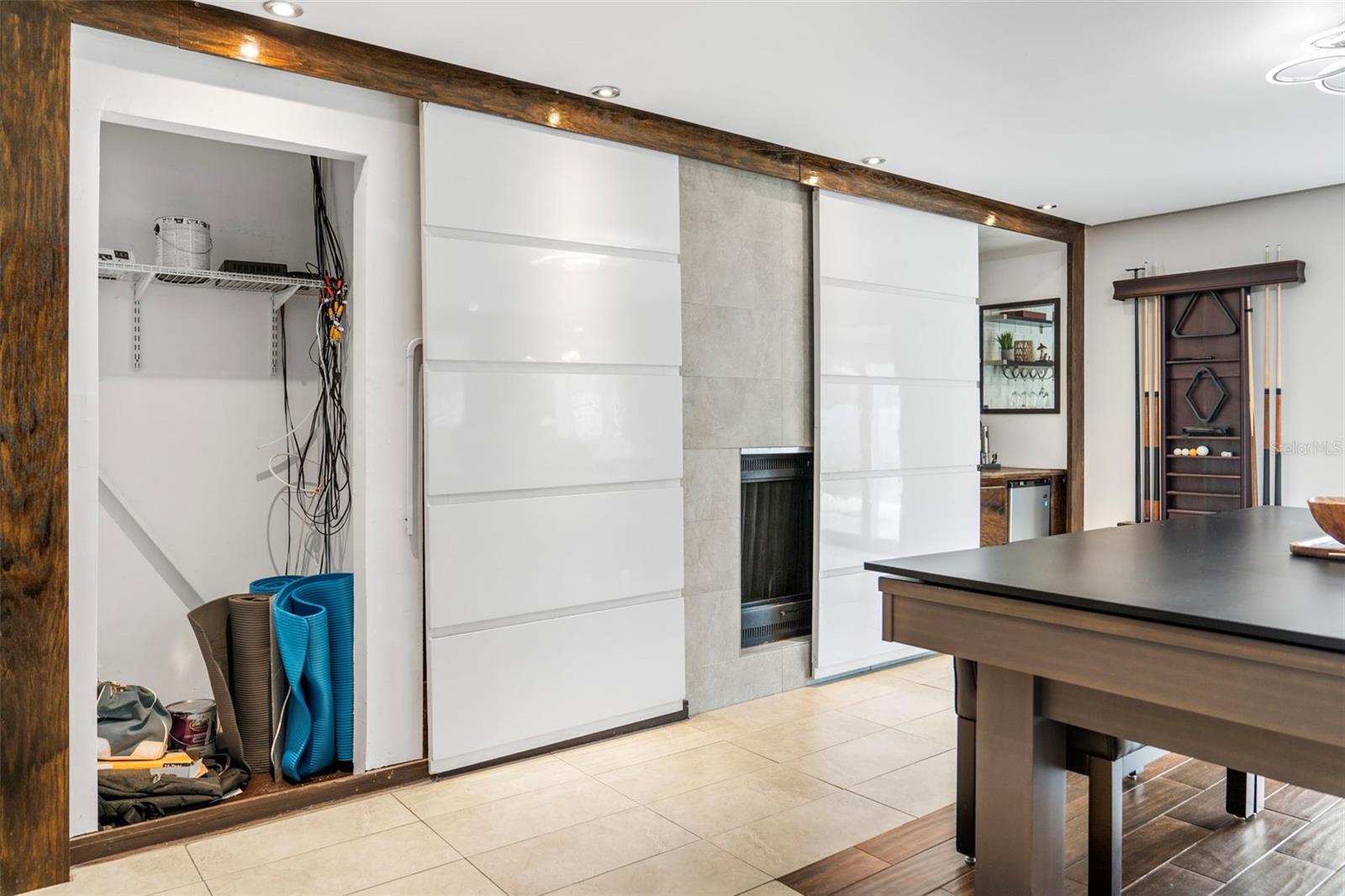 Image 19 of 43 For 2406 Meadowbrook Drive