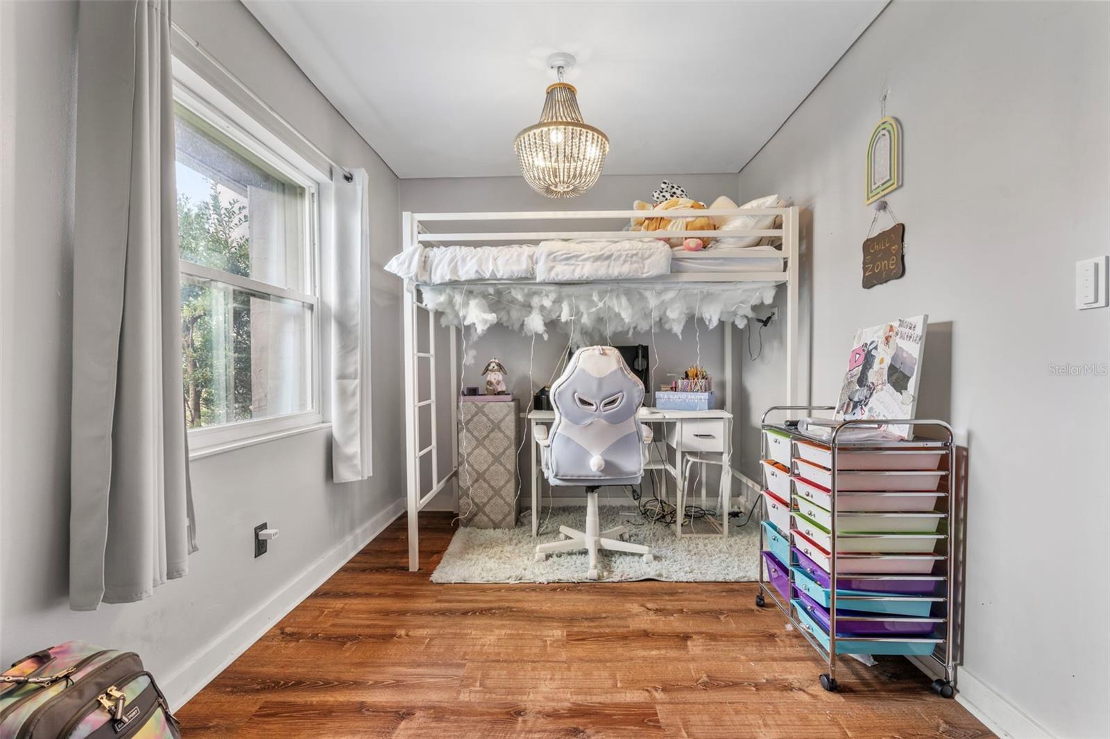 Image 24 of 43 For 2406 Meadowbrook Drive