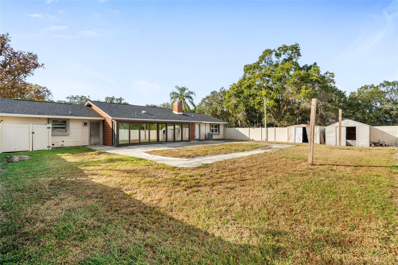 Image 34 of 43 For 2406 Meadowbrook Drive