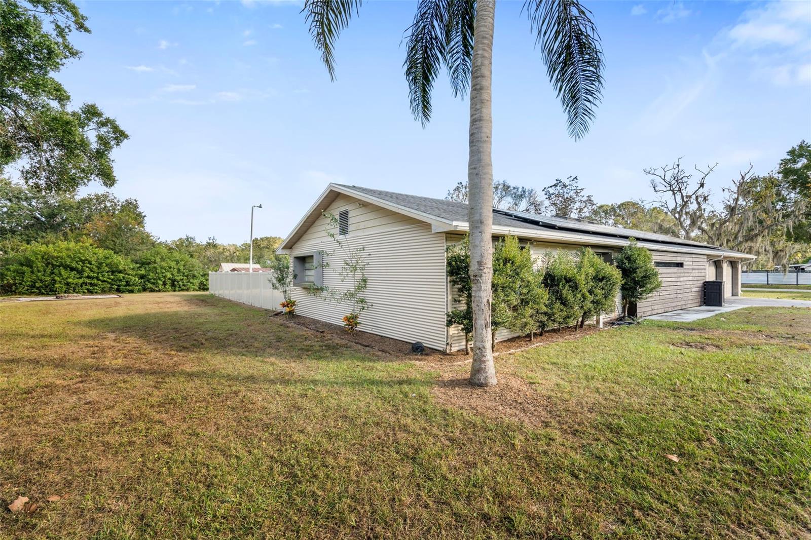 Image 35 of 43 For 2406 Meadowbrook Drive