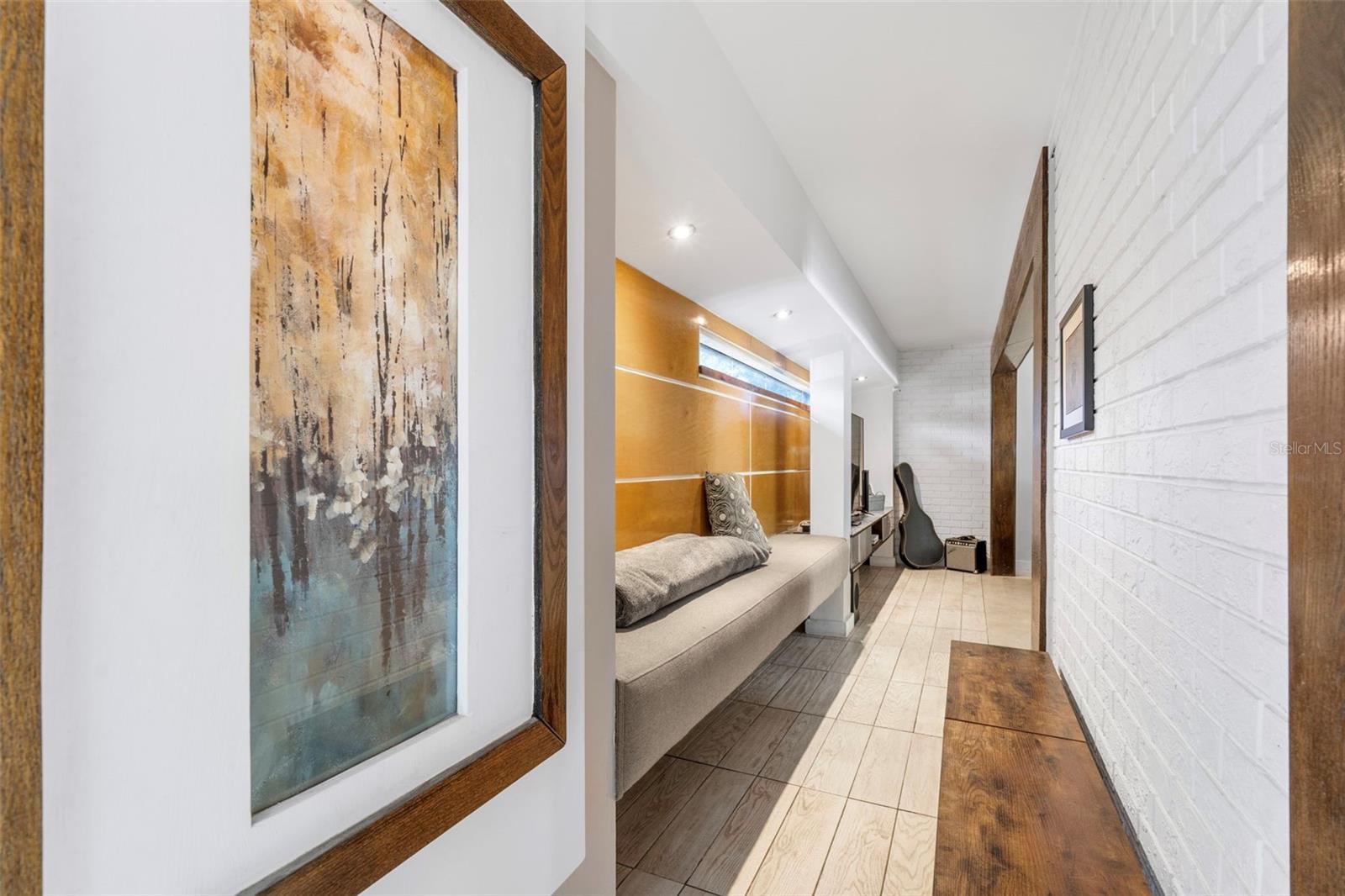 Image 4 of 43 For 2406 Meadowbrook Drive