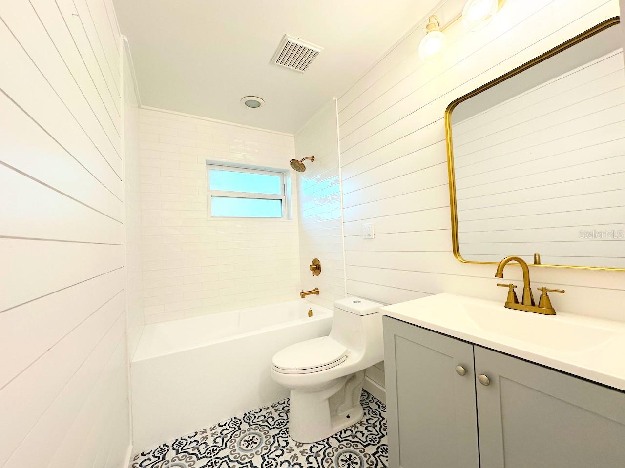 Image 13 of 31 For 4700 Chancellor Street Ne