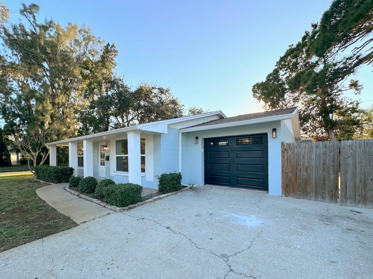 Image 2 of 31 For 4700 Chancellor Street Ne