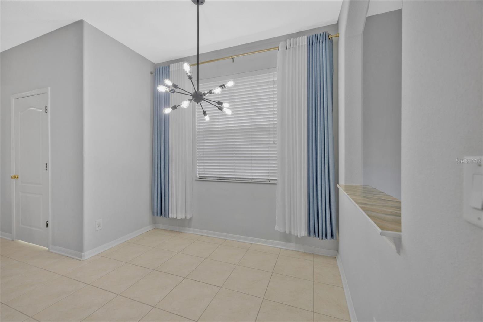 Image 10 of 54 For 10414 Tulip Field Way